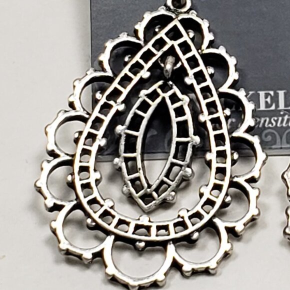 2/$30 Silver tone Water Drop Shape Filigree design Drop Dangle Earrings Jewelry - Picture 4 of 7